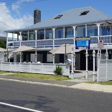 Nana Glads Beachfront Accommodation Фитианга Экстерьер фото