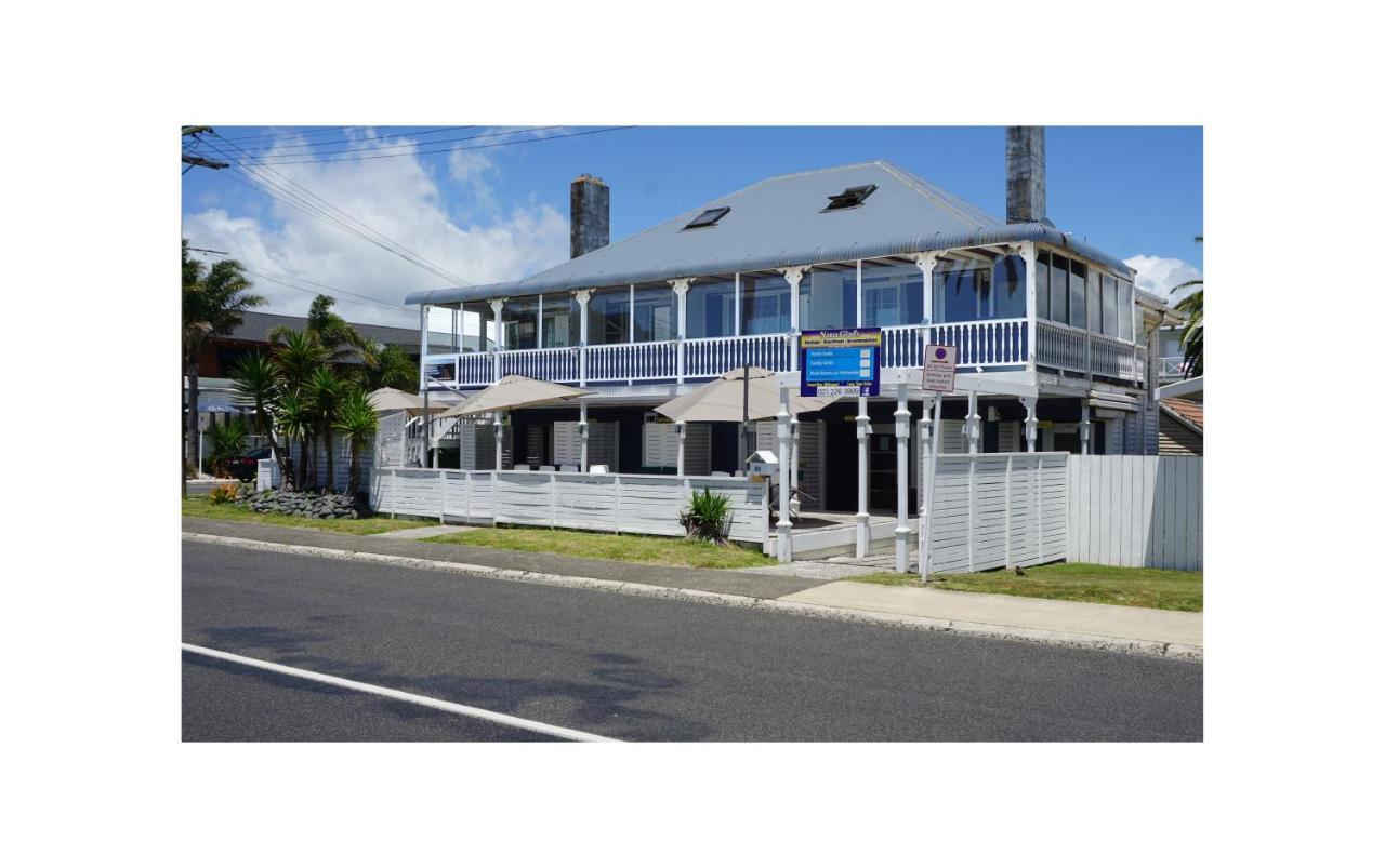 Nana Glads Beachfront Accommodation Фитианга Экстерьер фото