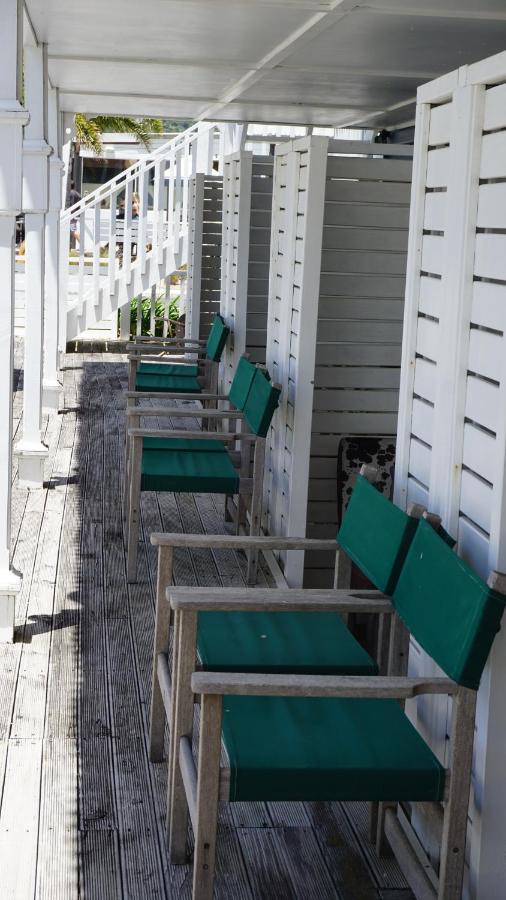 Nana Glads Beachfront Accommodation Фитианга Экстерьер фото