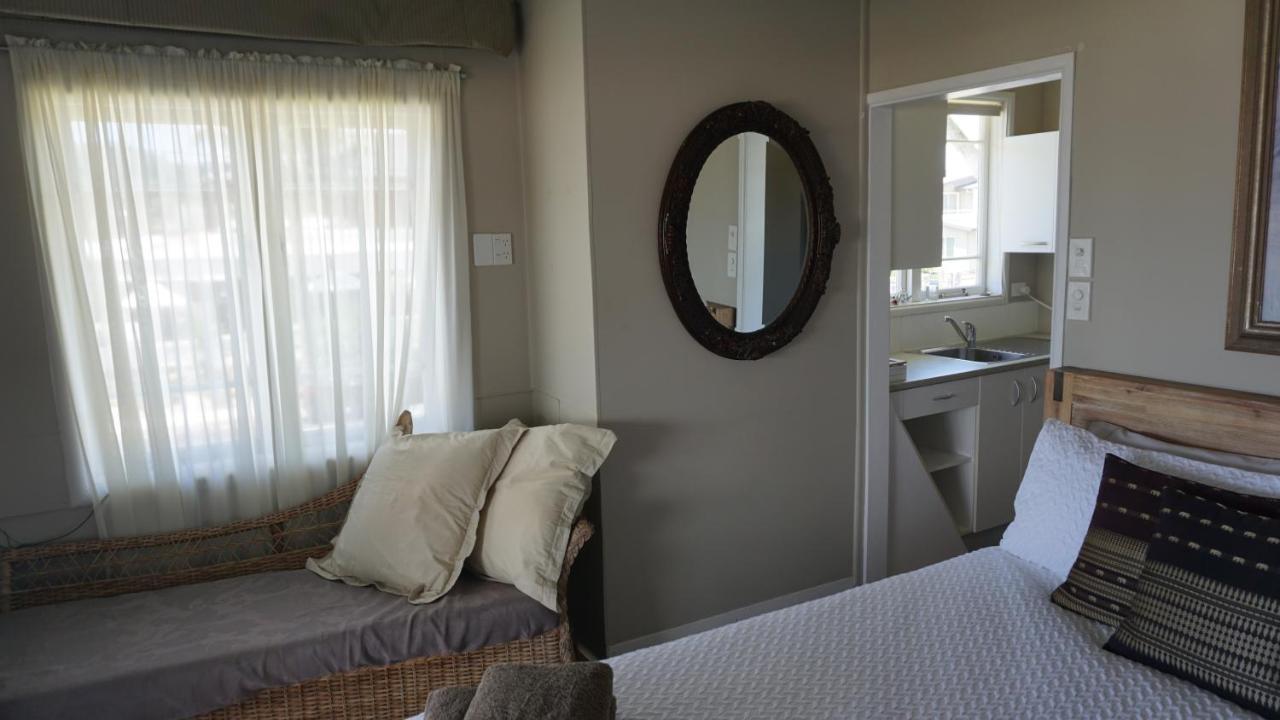 Nana Glads Beachfront Accommodation Фитианга Экстерьер фото